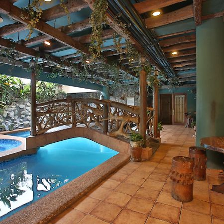 โรงแรมคราวน์รีเจนซี่เรสซิเดนซ์เซบู Cebu ภายนอก รูปภาพ