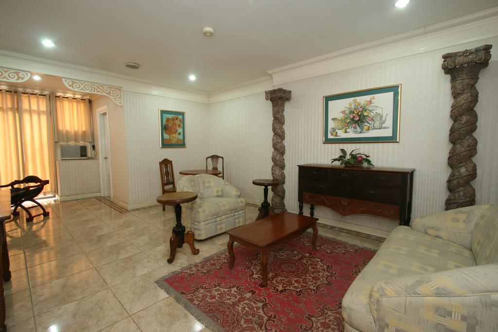 โรงแรมคราวน์รีเจนซี่เรสซิเดนซ์เซบู Cebu ภายนอก รูปภาพ