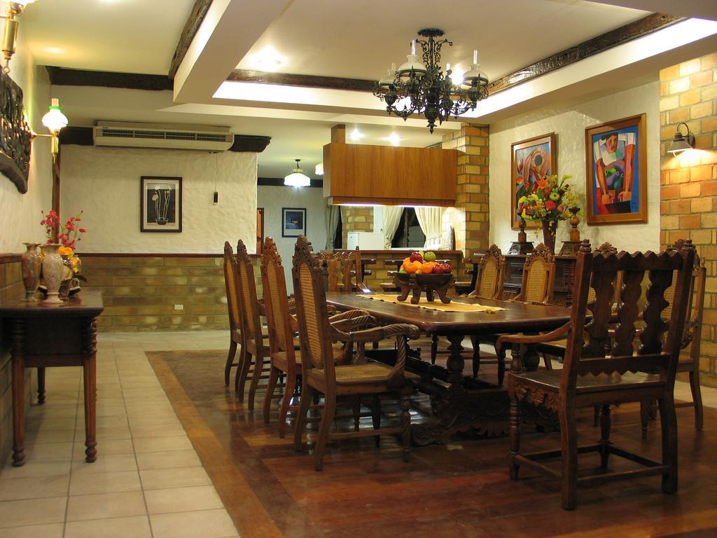 โรงแรมคราวน์รีเจนซี่เรสซิเดนซ์เซบู Cebu ภายนอก รูปภาพ