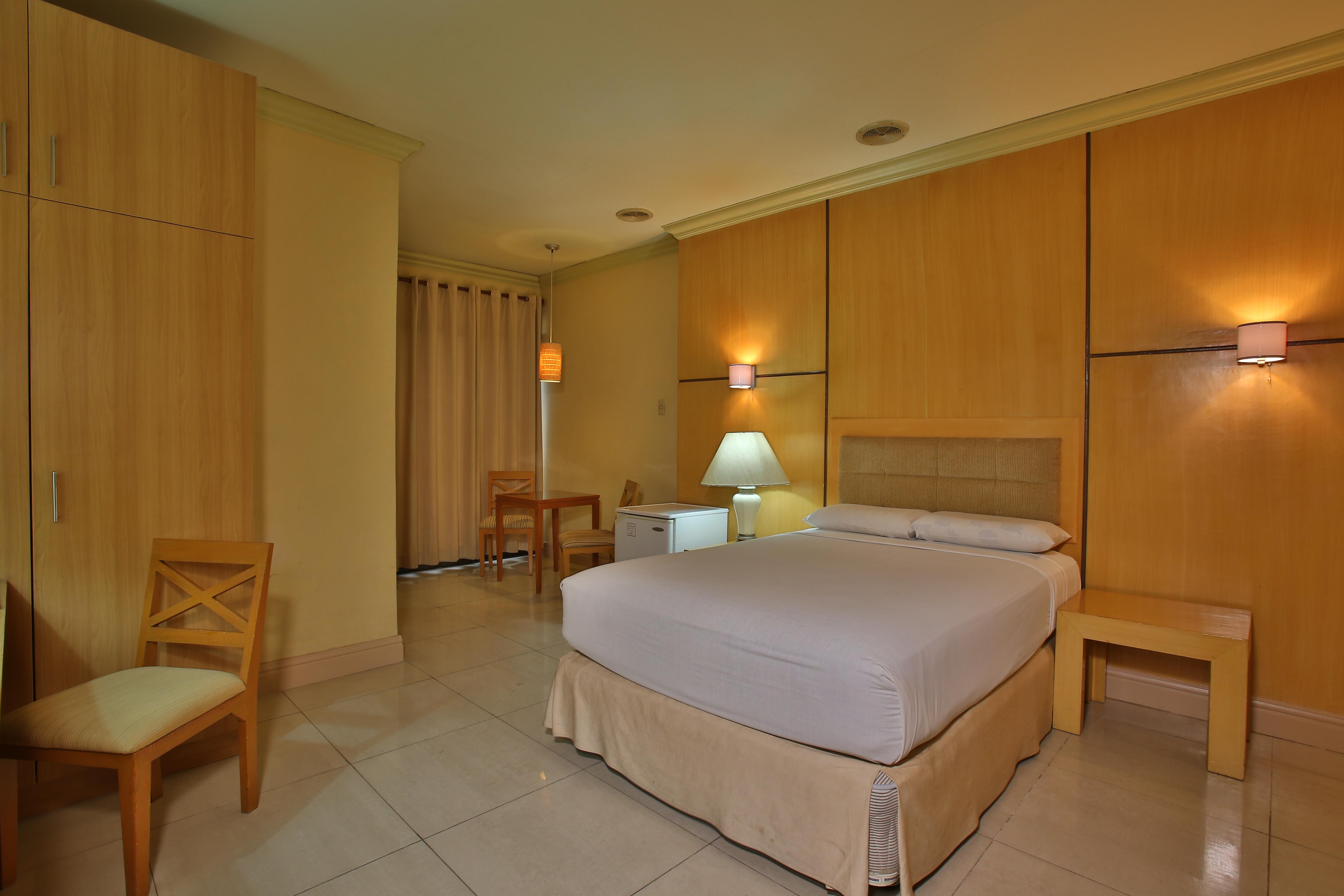 โรงแรมคราวน์รีเจนซี่เรสซิเดนซ์เซบู Cebu ภายนอก รูปภาพ