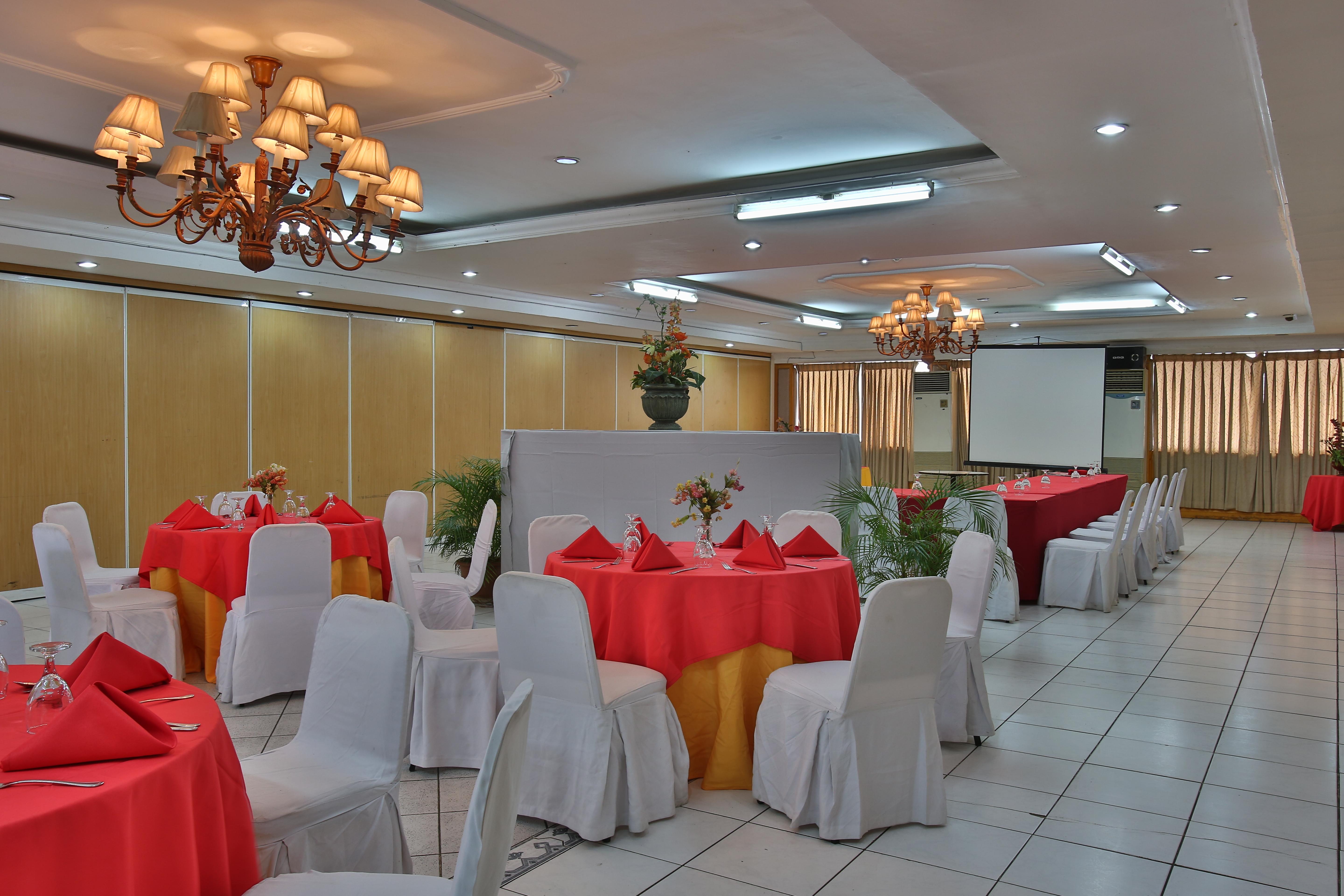 โรงแรมคราวน์รีเจนซี่เรสซิเดนซ์เซบู Cebu ภายนอก รูปภาพ