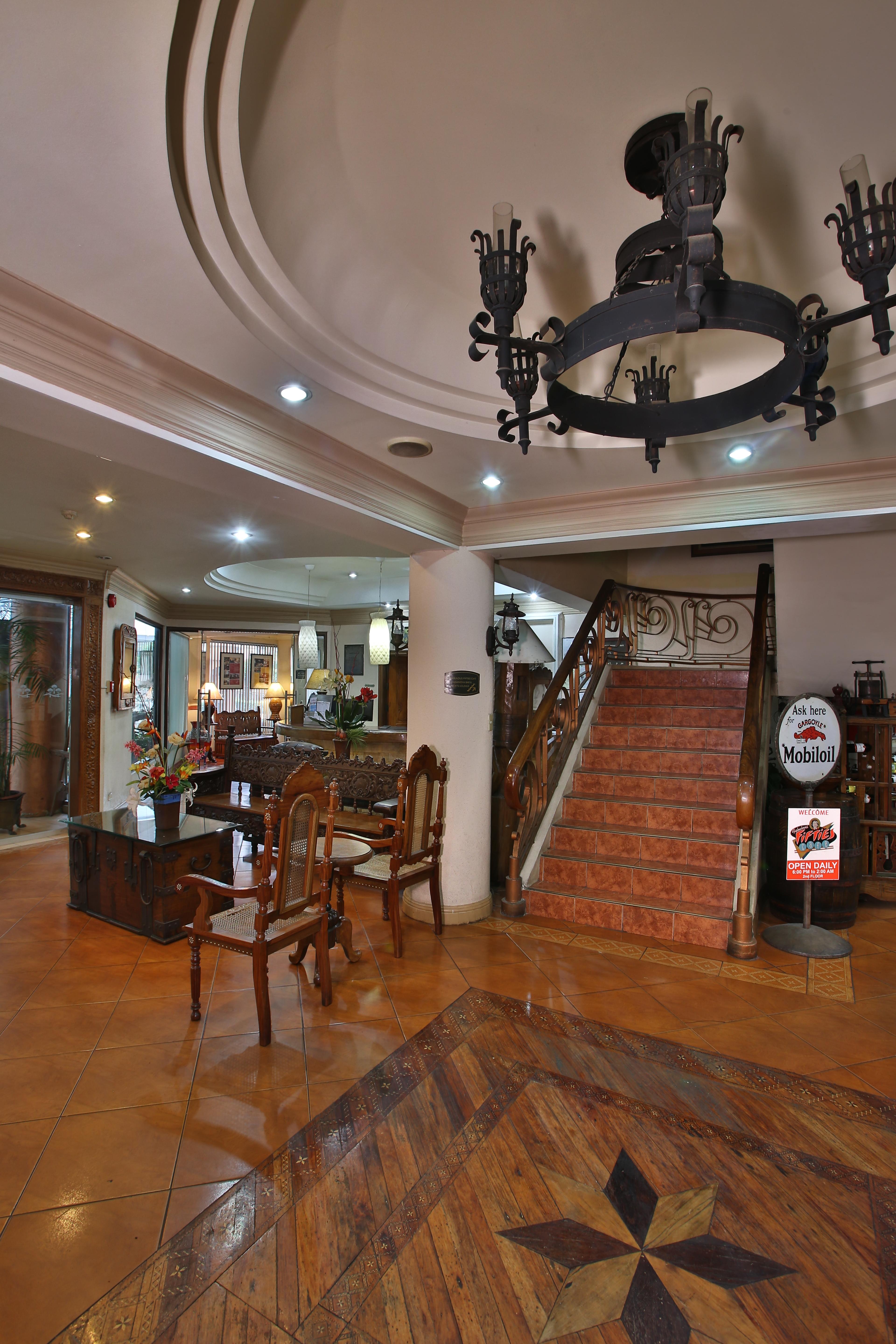 โรงแรมคราวน์รีเจนซี่เรสซิเดนซ์เซบู Cebu ภายนอก รูปภาพ