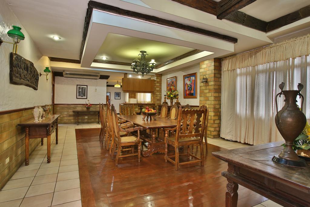 โรงแรมคราวน์รีเจนซี่เรสซิเดนซ์เซบู Cebu ภายนอก รูปภาพ